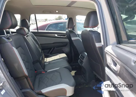 2024 Volkswagen Atlas 2.0T Peak Edition Sel from USA, damaged, VIN 1V2GR2CAXRC567654